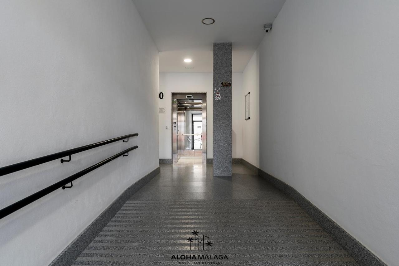 Luxury Duplex With Pool And Padel Court In Town Apartamento Málaga Exterior foto