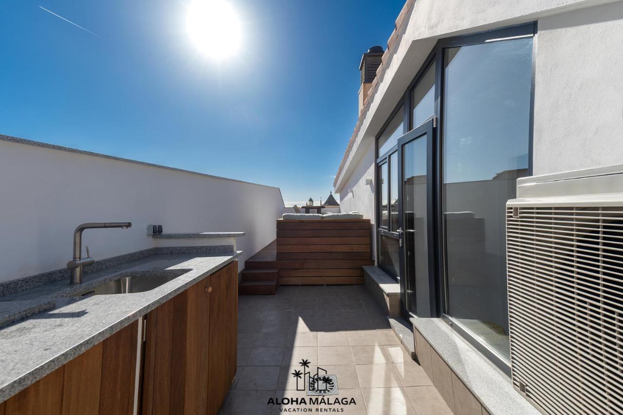 Luxury Duplex With Pool And Padel Court In Town Apartamento Málaga Exterior foto